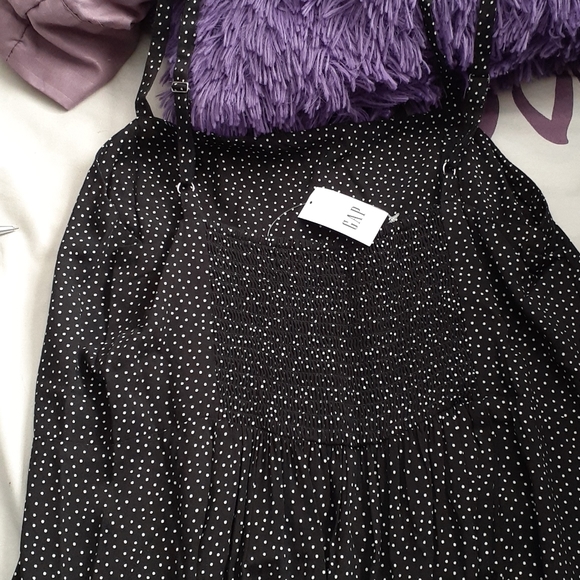 NWT FIT & FLARE - 12 - Picture 4 of 5